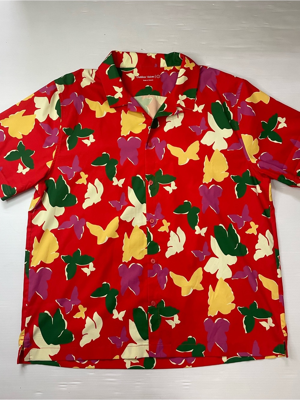 Outdoor Voices SolarCool Camp Collar shirt in a red butterfly print Size L